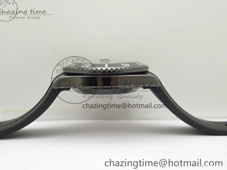 0109 Submariner 40mm Black Ceramic 5GF Best Edition Cream Dial on Black Rubber Strap SA Neat 2470